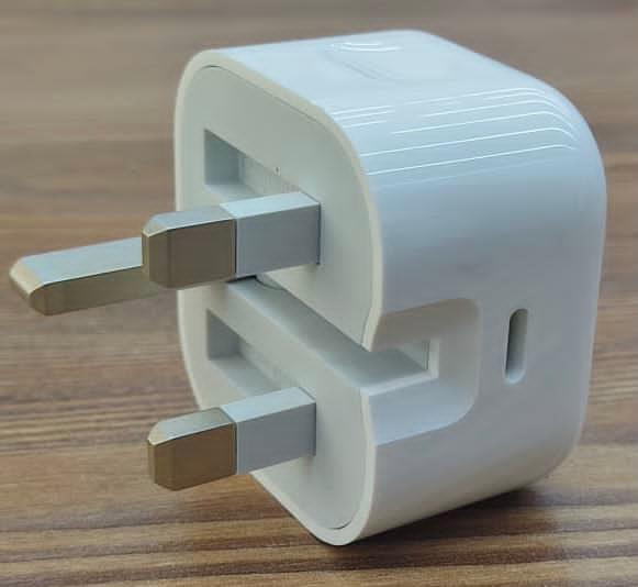 آدابتور 20 وات آیفون 13 پرو مکس پارت BA ایرلندی